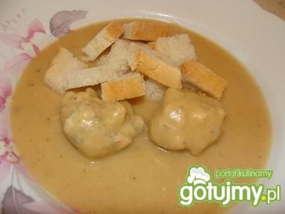 Zupa krem z pulpetami z łososia Zupa krem z pulpetami z łososia