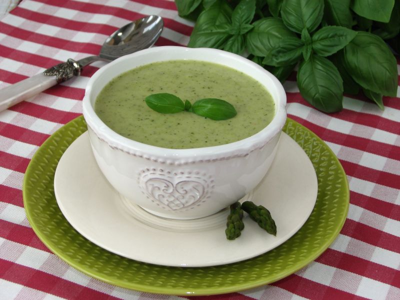 Zupa krem ze szparagów i brokuła Zupa krem ze szparagów i brokuła