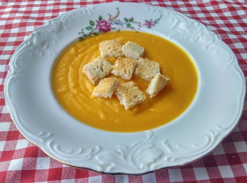 Zupa kukurydziano-dyniowa Zupa kukurydziano-dyniowa
