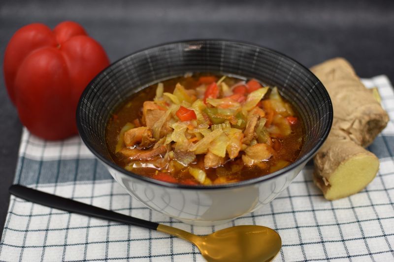 Zupa Manchow z kurczakiem