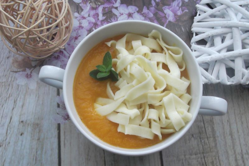 Zupa marchewkowo-dyniowa Zupa marchewkowo-dyniowa