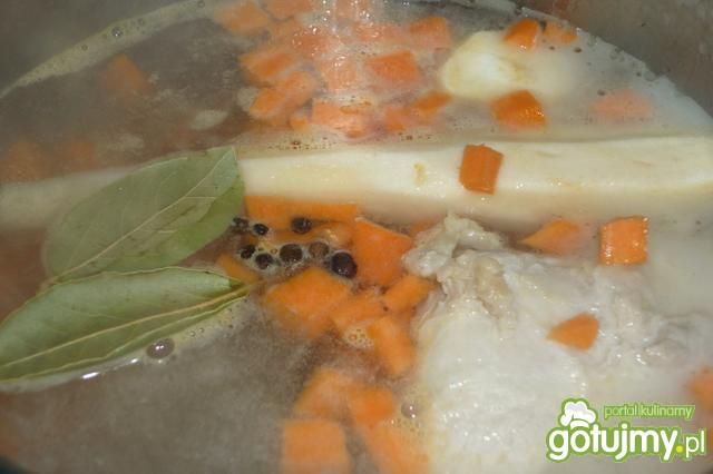 Zupa marchewowa z kluseczkami