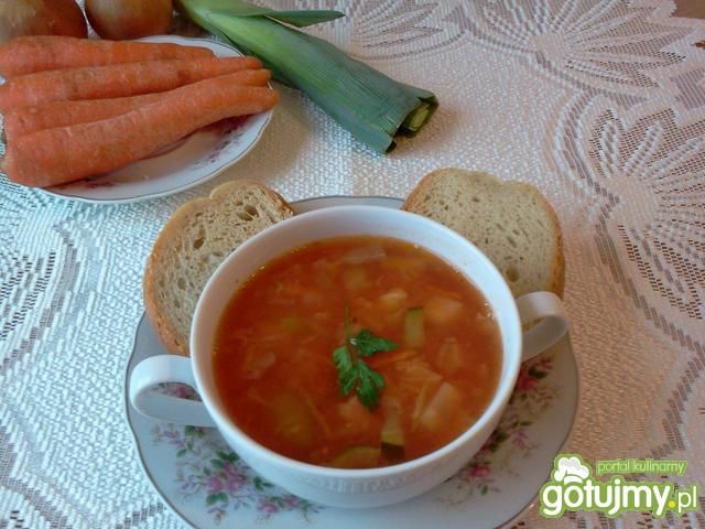 Zupa mega śmieciówka z kapustą kiszoną:)