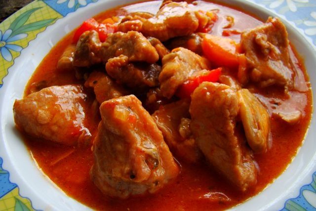 Zupa mięsna z warzywami 