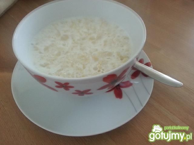 Zupa mleczna z kluskami Zupa mleczna z kluskami
