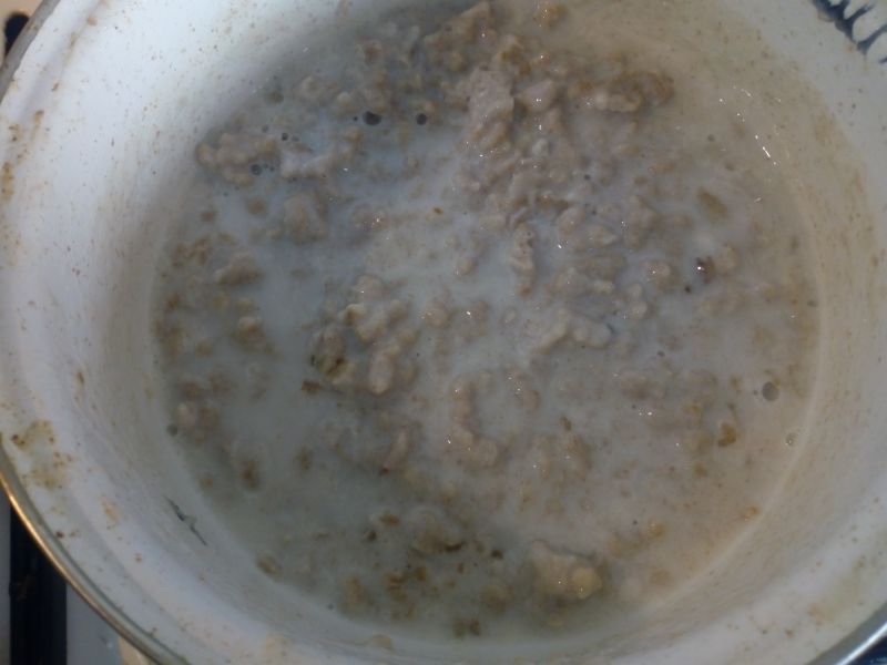 Zupa mleczna z pełnoziarnistymi kluseczkami