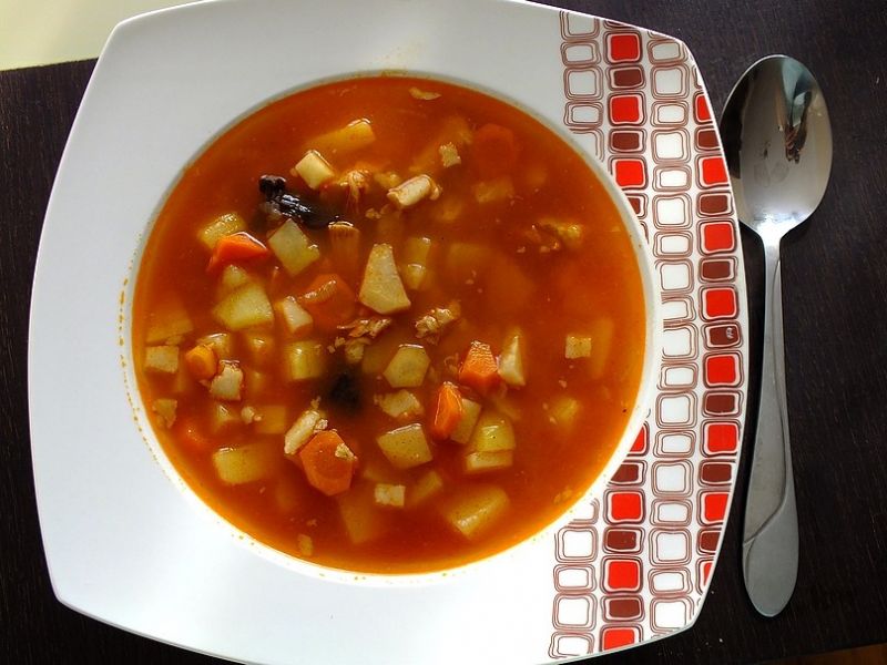 Zupa ogonowa z warzywami Zupa ogonowa z warzywami