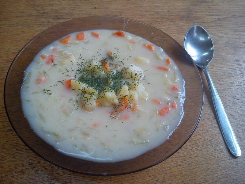 Zupa ogórkowa domowa