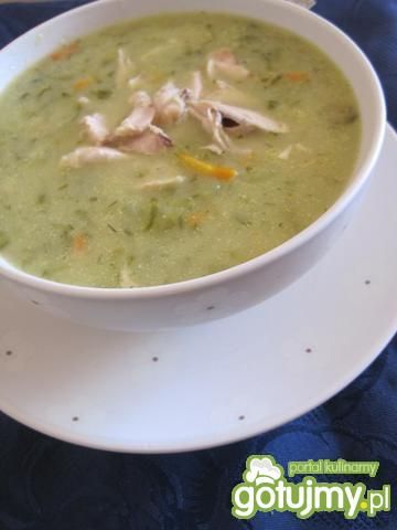Zupa ogórkowa na skrzydełkach kurczaka Zupa ogórkowa na skrzydełkach kurczaka