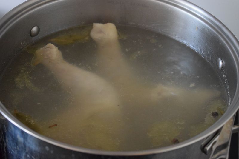 Zupa ogórkowa z bakłażanem i selerem naciowym