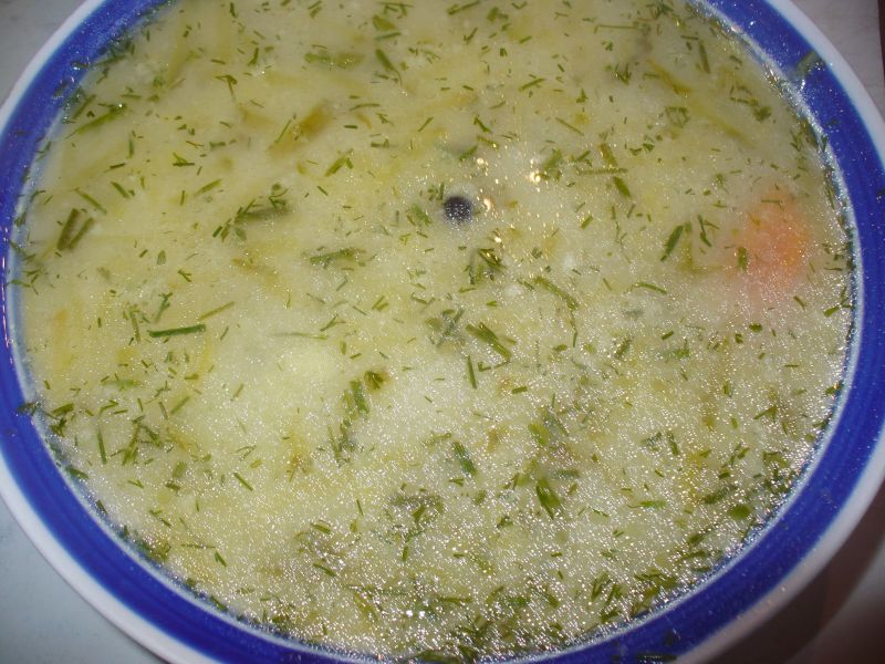 Zupa ogórkowa z dodatkiem kaszy manny Zupa ogórkowa z dodatkiem kaszy manny