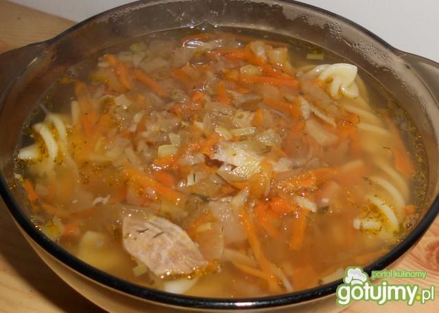 Zupa ogórkowa z makaronem Zupa ogórkowa z makaronem