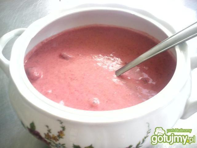 Zupa owocowa truskawkowa