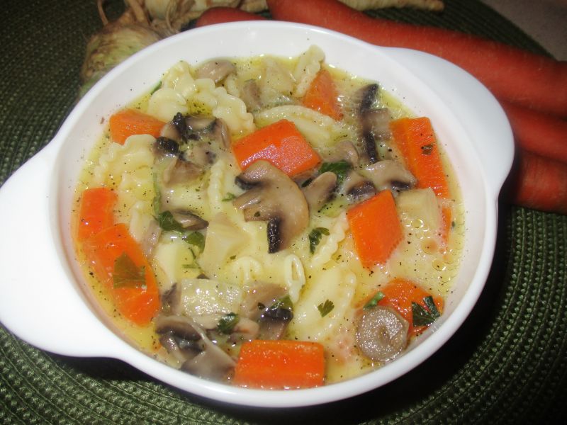 Zupa pieczarkowa Zupa pieczarkowa