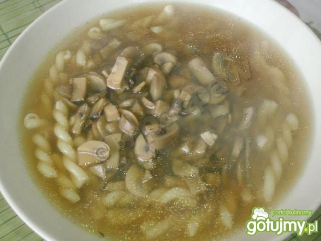 Zupa pieczarkowa na bulionie 