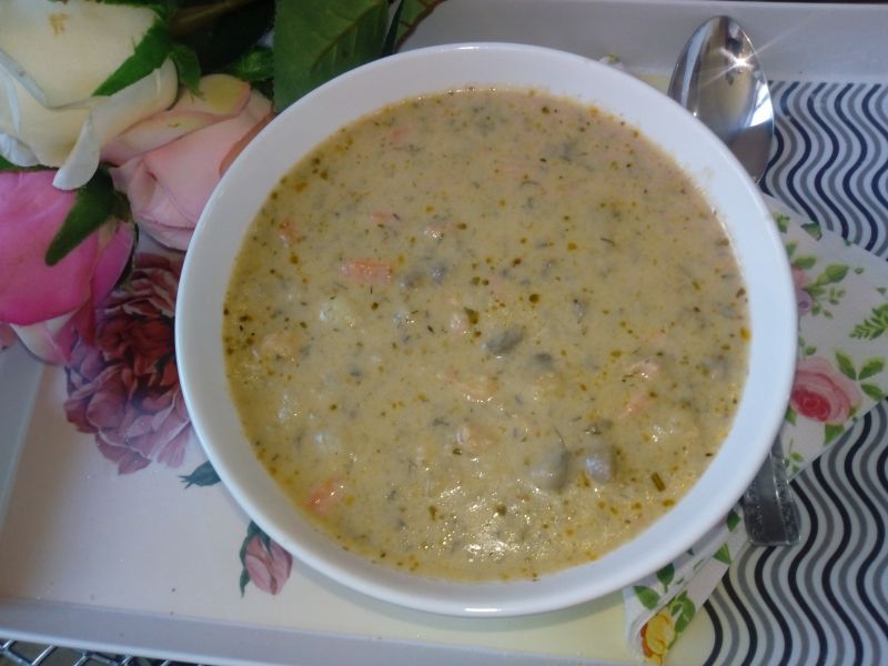 Zupa pieczarkowa na kurczaku gyros