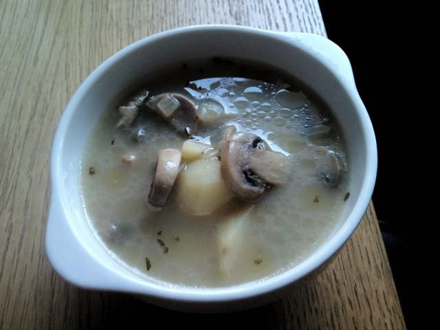 Zupa pieczarkowa vegetariańska Zupa pieczarkowa vegetariańska