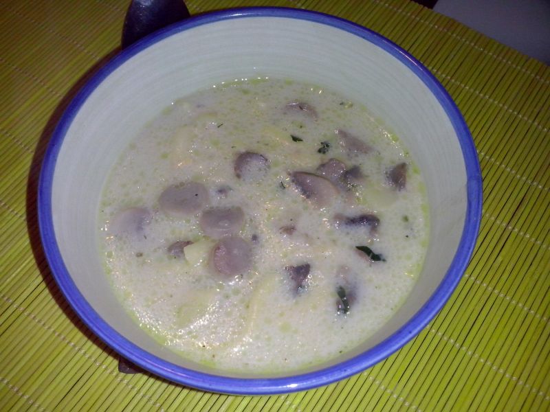 Zupa pieczarkowa z makaronem Zupa pieczarkowa z makaronem