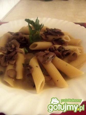 Zupa pieczarkowa z penne Zupa pieczarkowa z penne