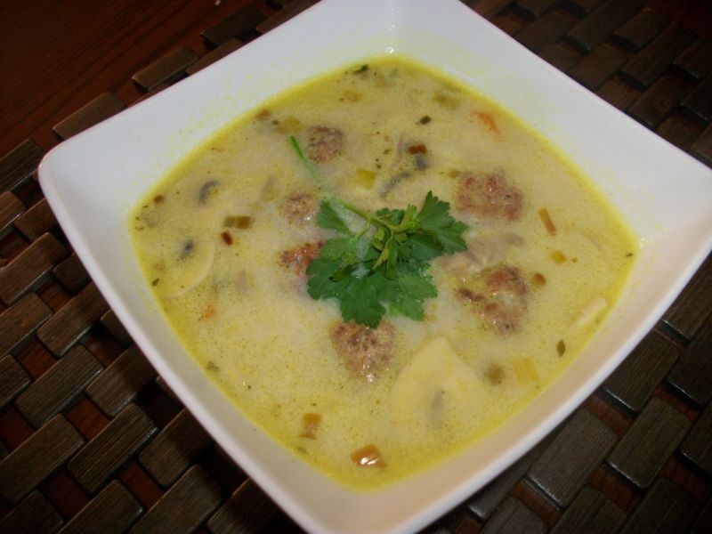 Zupa pieczarkowa z pulpetami wg Zub3r'a Zupa pieczarkowa z pulpetami wg Zub3r'a