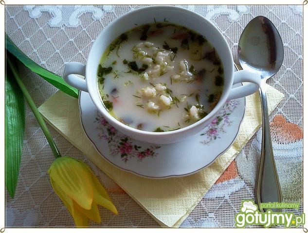 Zupa pieczarkowo-koperkowa z zacierką Zupa pieczarkowo-koperkowa z zacierką