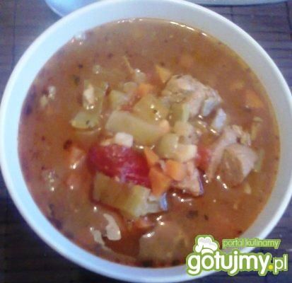 Zupa pikantna z papryką