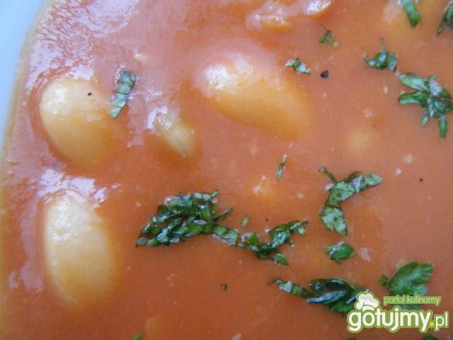 Zupa pomidorowa z fasolką 
