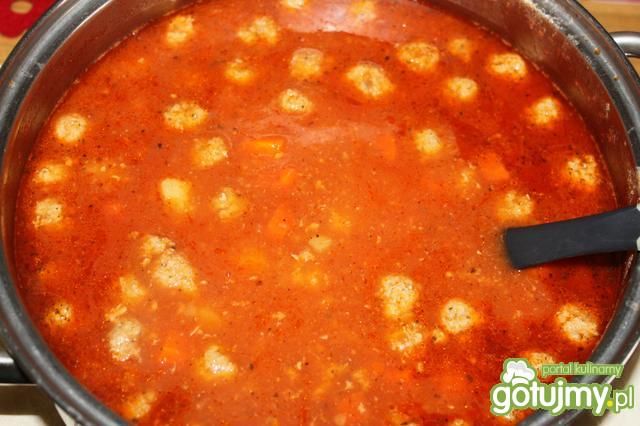 Zupa pomidorowa z kuleczkami mięsnymi 4