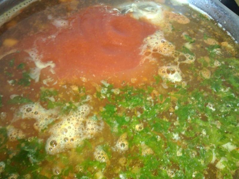 Zupa pomidorowa z natką pietruszki - zabielana 