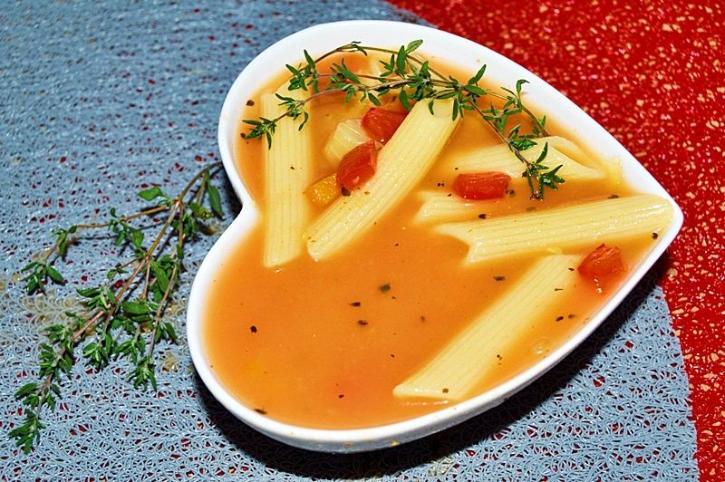 Zupa pomidorowa z papryką  Zupa pomidorowa z papryką