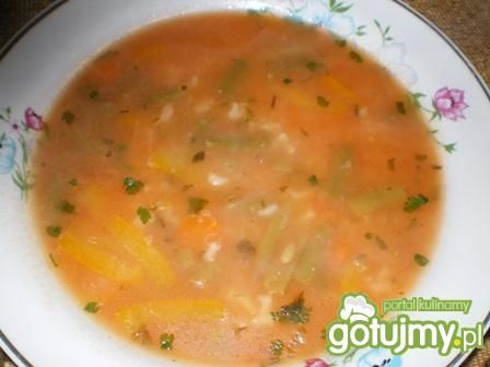 Zupa pomidorowa z papryką i ryżem Zupa pomidorowa z papryką i ryżem