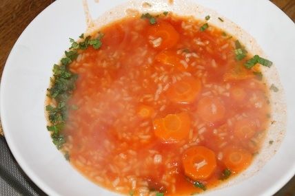 Zupa pomidorowa z ryżem