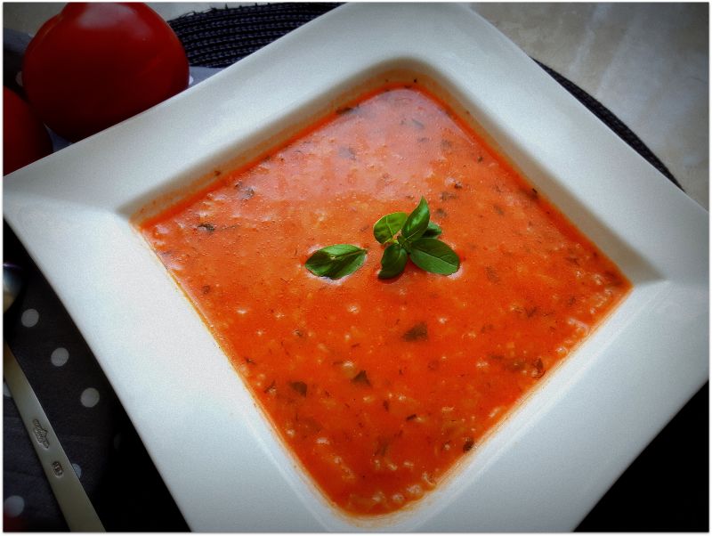 Zupa pomidorowa z ryżem