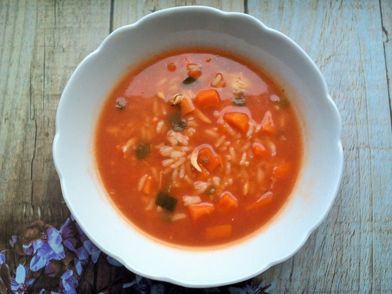 Zupa pomidorowa z ryżem Zupa pomidorowa z ryżem