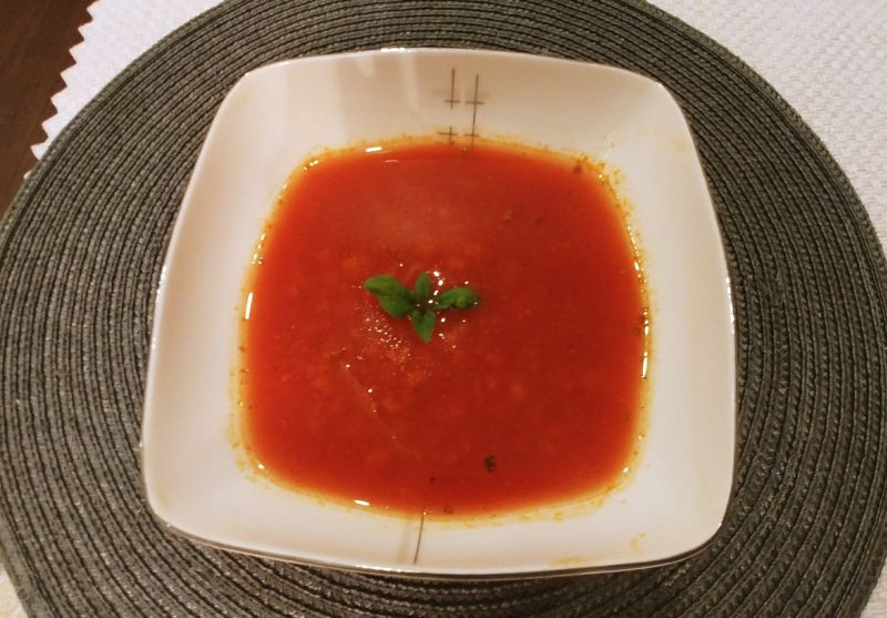 Zupa pomidorowa z soczewicą