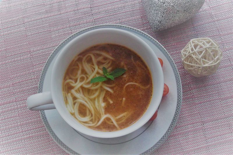 Zupa pomidorowa ze świeżych pomidorów