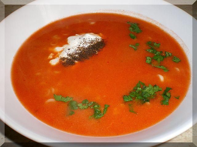 Zupa pomidorowo bakłażanowa z anellini Zupa pomidorowo bakłażanowa z anellini