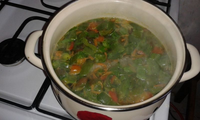 Zupa pomidorowo-paprykowa z pulpetami wieprzowymi