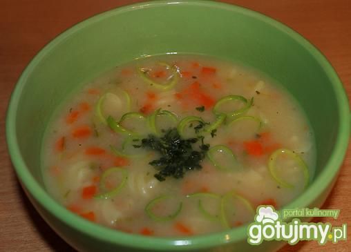 Zupa porowa z kapustą