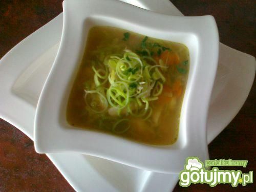 Zupa porowa z kurczakiem 