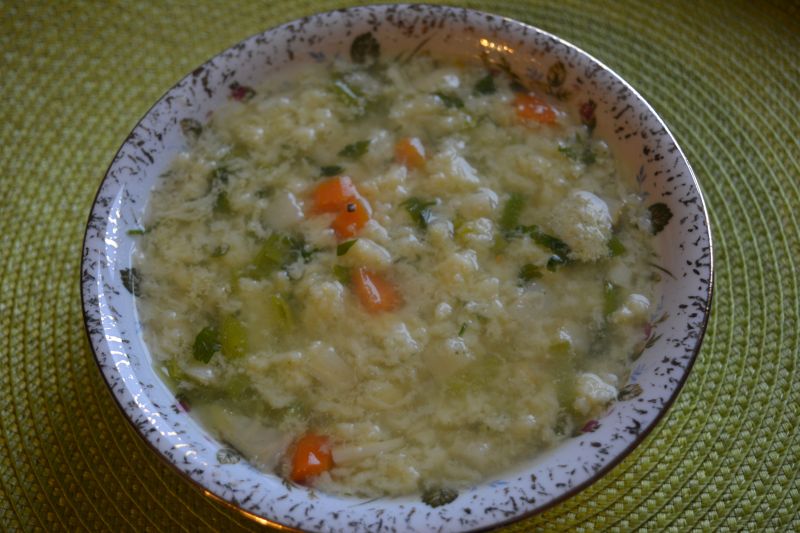 Zupa porowa z lanym ciastem