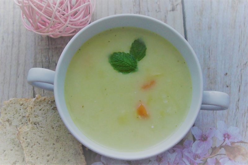 Zupa porowo-serowa Zupa porowo-serowa