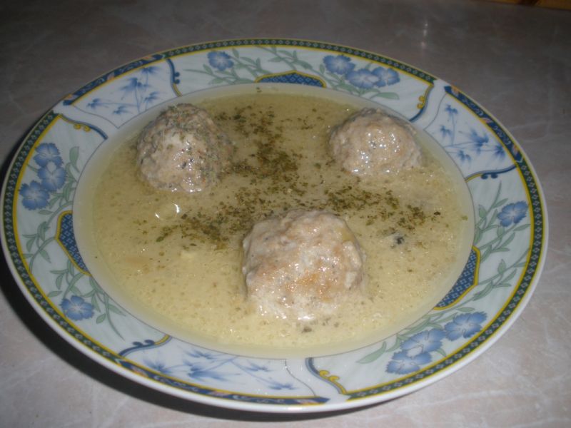 Zupa pulpetowa ze śmietanką  Zupa pulpetowa ze śmietanką