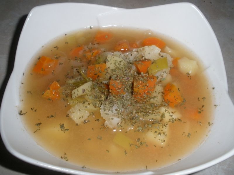 Zupa rybna z bazylią  Zupa rybna z bazylią