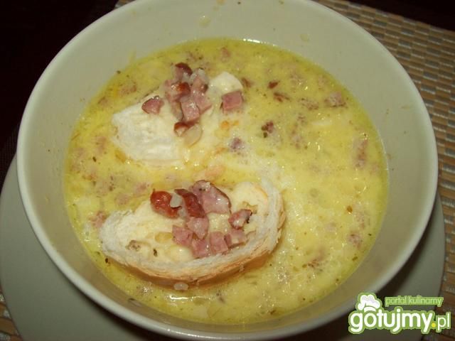 Zupa serowa z grzankami 2 Zupa serowa z grzankami 2