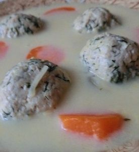 Zupa serowa z klopsikami Zupa serowa z klopsikami