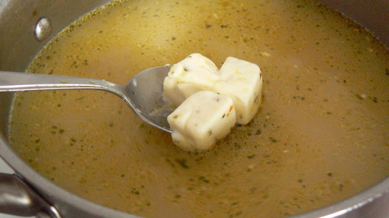Zupa serowa z papryką