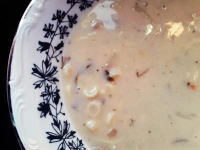 *Zupa serowo-cebulowa*