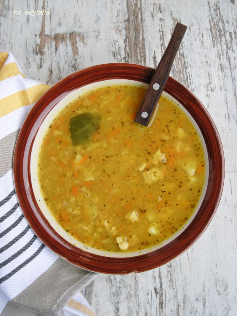 Zupa soczewicowa na wieprzowinie