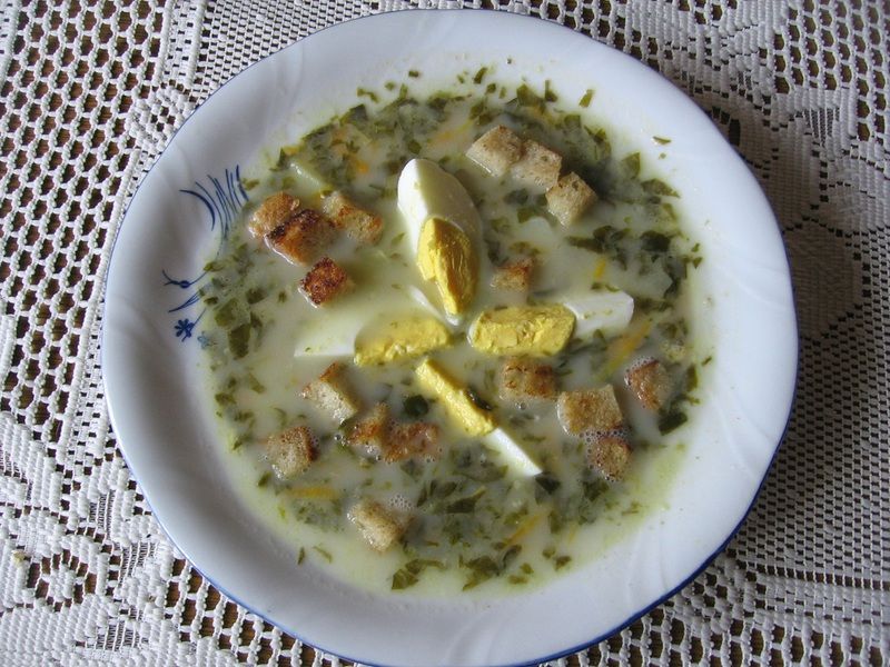 Zupa szczawiowa z jajkiem i grzankami Zupa szczawiowa z jajkiem i grzankami